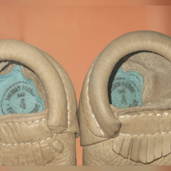 FRESHLY PICKED TOAST CITY LEATHER MOCCASINS WITH ROBINS EGG BOTTOMS UNISEX SZ. 4 - Picture 7 of 7